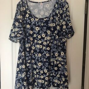 Lularoe Perfect Tee